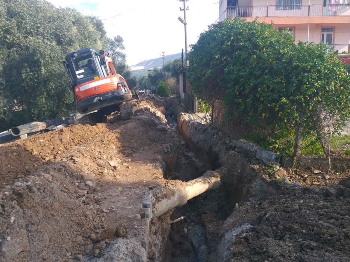 Milas Be&ccedil;in&rsquo;in ana şebeke hattı yenileniyor