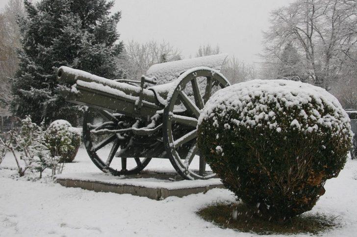 Afyonkarahisar güne kar ile uyandı G4