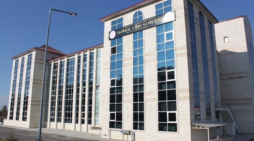 İsmail Saib Sencer gençlere can simidi oldu