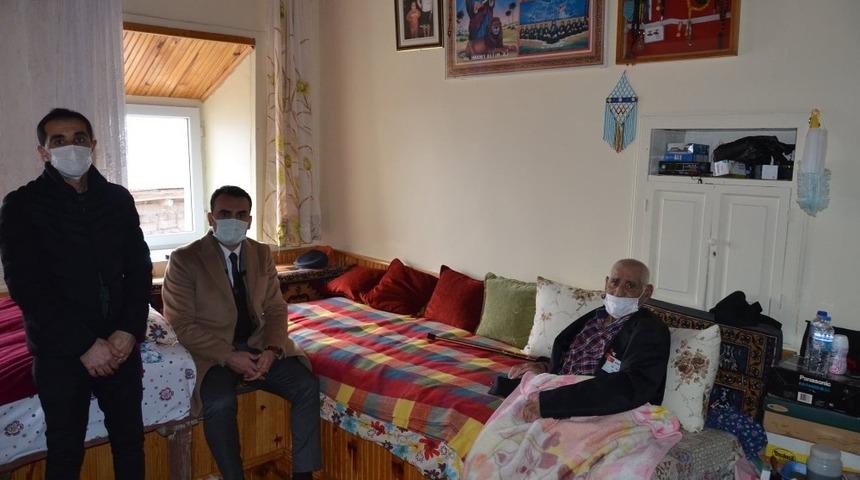 Kaymakam Çelik, Kore gazisini ziyaret etti