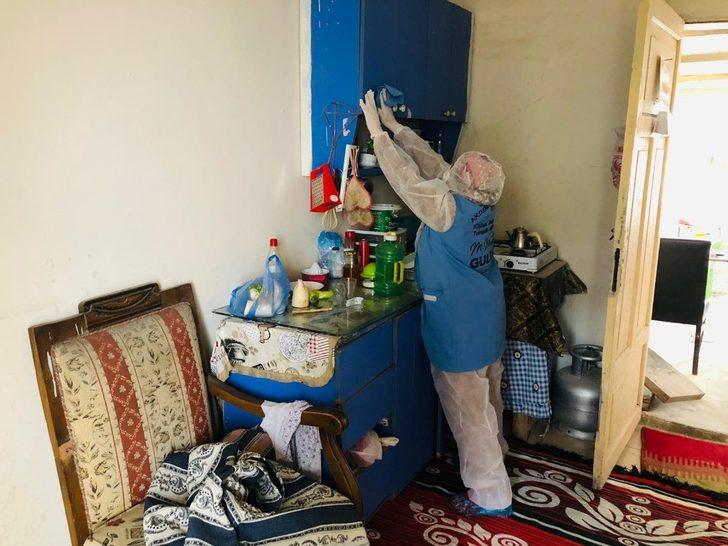 Akdeniz Belediyesinin evde bakım ve temizlik hizmeti aralıksız sürüyor G4