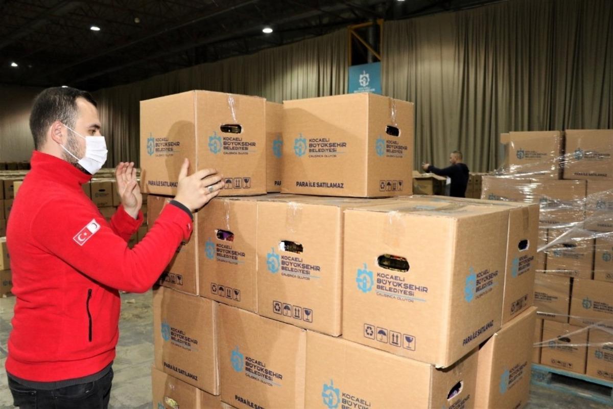 Vatandaşa gıda, &ouml;ğrenciye internet yardımı