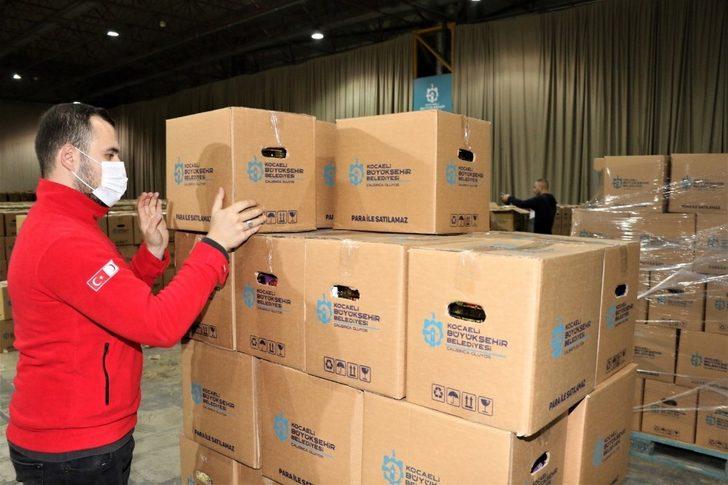 Vatandaşa gıda, öğrenciye internet yardımı G1