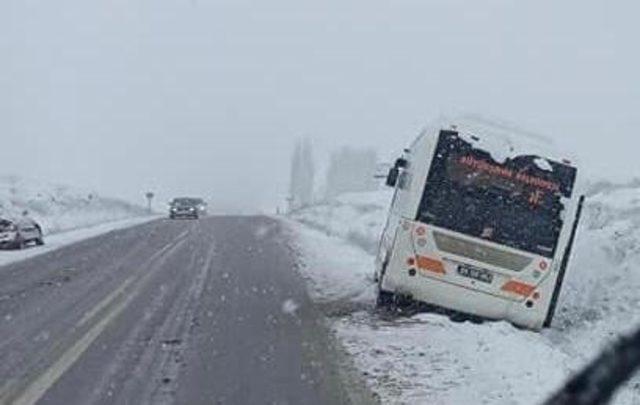 Kar yağışı trafik kazalarına sebep oldu