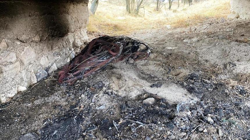 Kütahya’da kablo hırsızı foto kapan sayesinde yakalandı