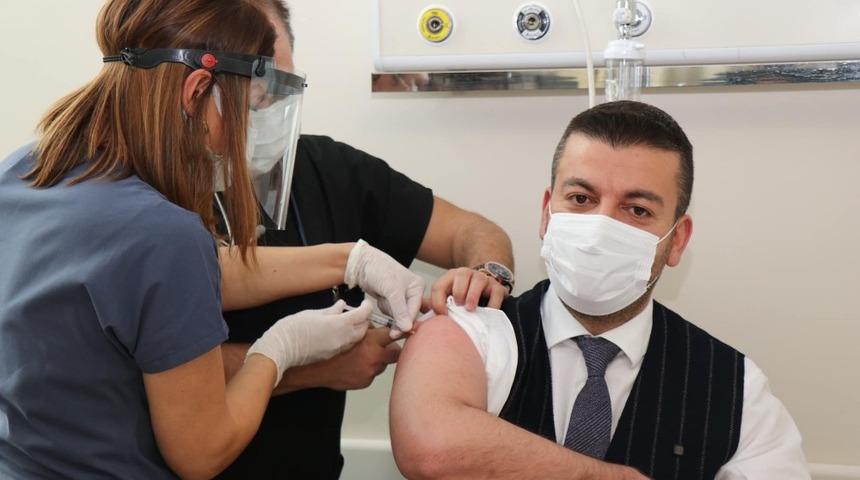 Ürgüp Belediye Başkanı Aktürk, CoronaVac aşısı oldu