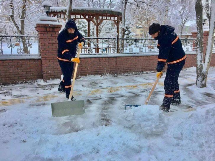 Ardahan’da karla mücadele çalışması G4