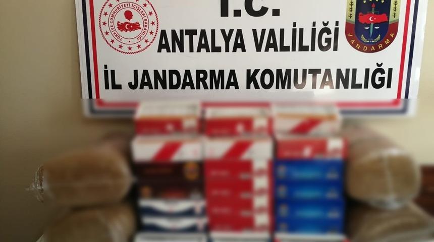 Antalya&rsquo;da jandarmadan a&ccedil;ıkta t&uuml;t&uuml;n satanlara ceza