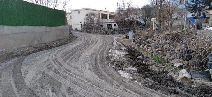 Yenişehir’de yol iyileştirme çalışmaları devam ediyor G3