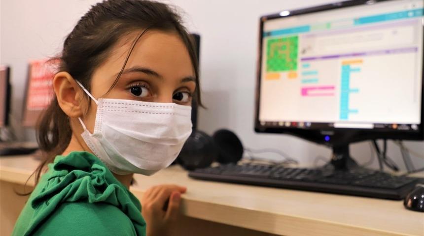 Bilgiye ulaşmanın eğlenceli yolu Bilgievi&rsquo;nden ge&ccedil;iyor