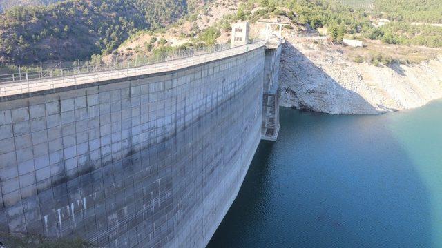Kemer Baraj Gölü’nde su seviyesi kritik durumda