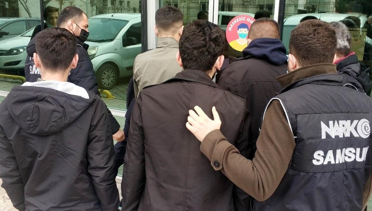 Samsun&rsquo;da 6 bin 892 adet uyuşturucu hapla yakalanan 6 kişi adliyeye sevk edildi