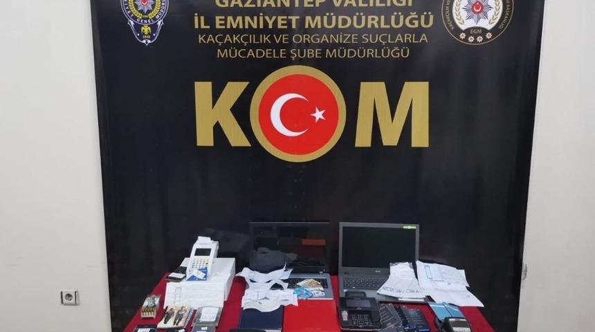 Pos cihazı ile tefecilik yapan 4 ş&uuml;pheli yakalandı