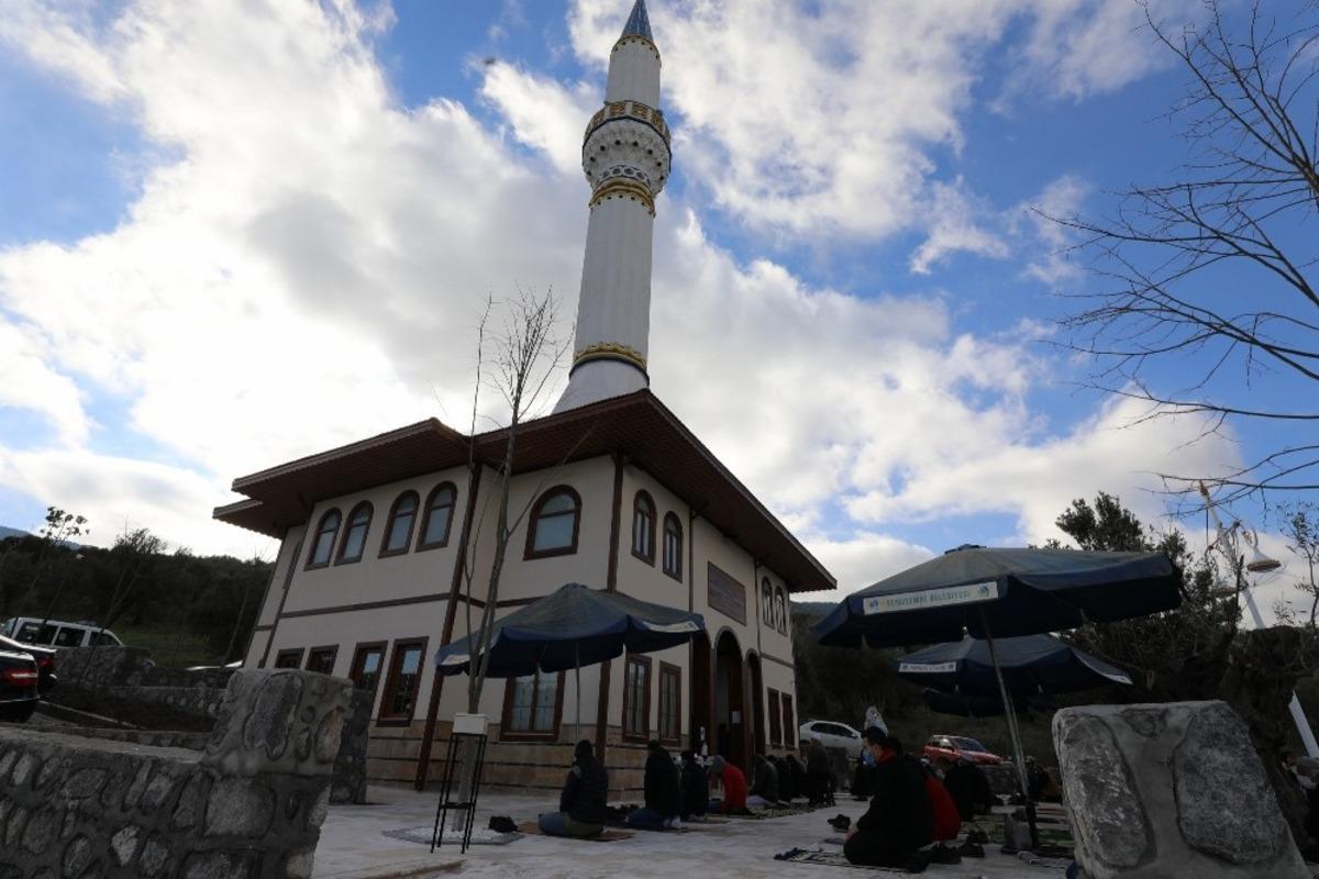&Ccedil;apa&ccedil;arık Camii&rsquo;nde ilk cuma namazı kılındı