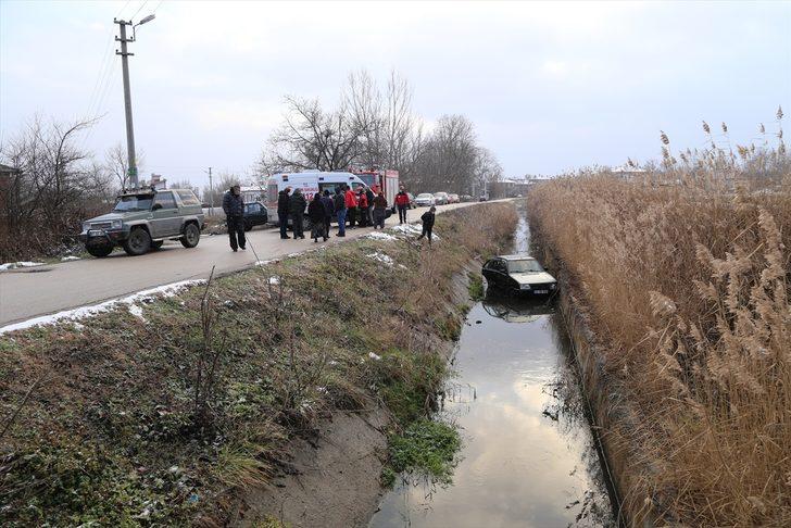 Bolu'da kalp krizi geçirerek otomobiliyle su kanalına devrilen sürücü hastanede öldü G4