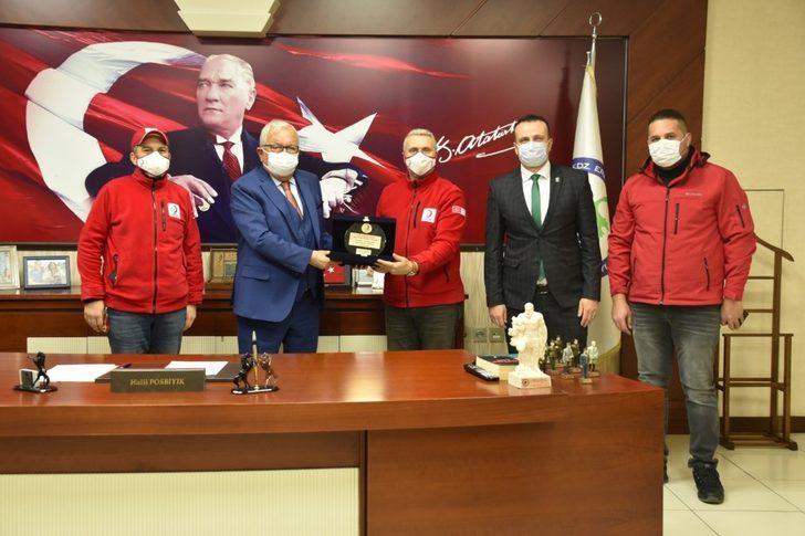 Kızılay’dan destek plaketi G3