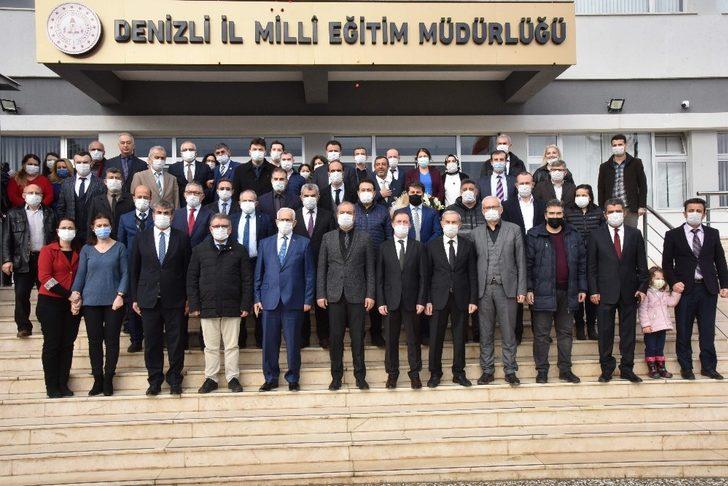 Denizli İl Milli Eğitim Müdürü Mahmut Oğuz personeliyle vedalaştı G4