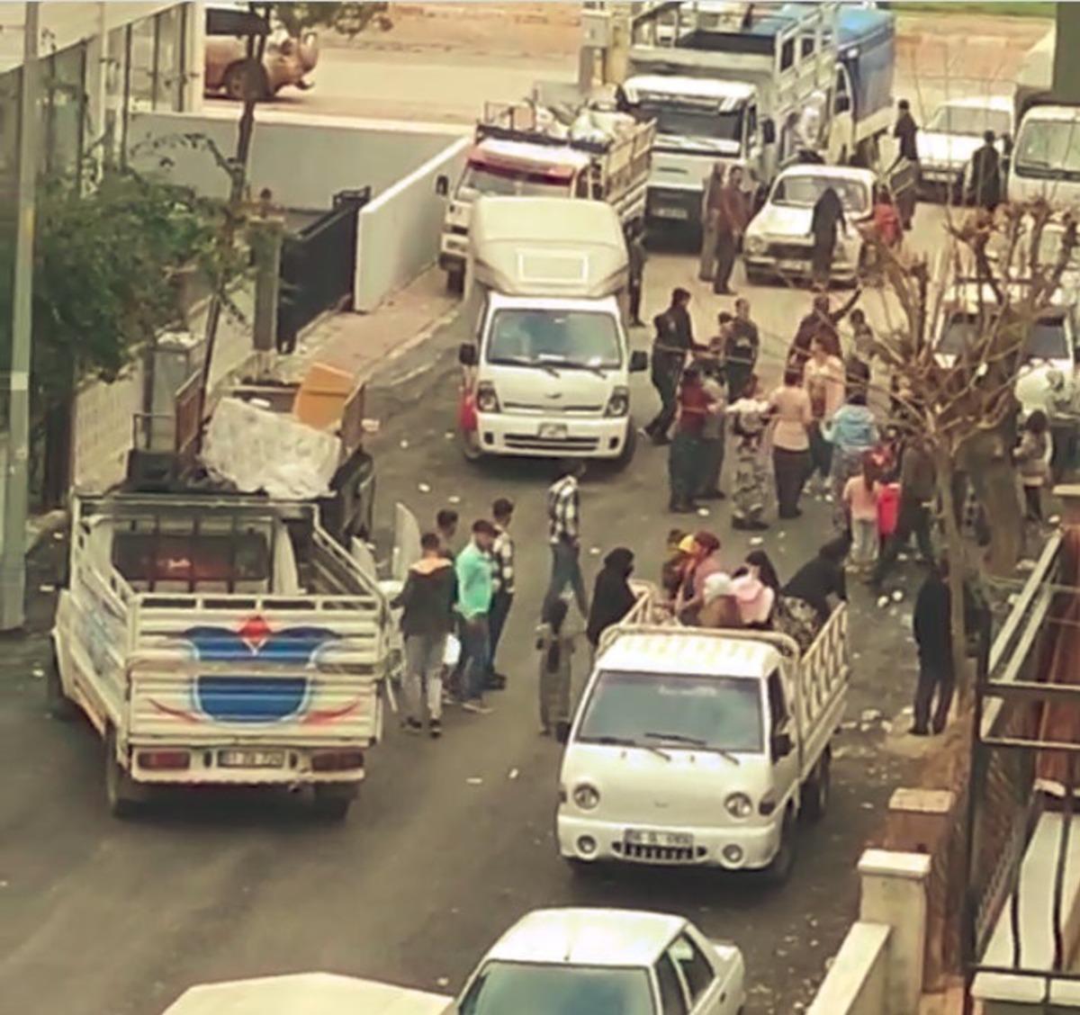 Antalya&rsquo;da yasağa rağmen sokak d&uuml;ğ&uuml;n&uuml;ne polis baskını