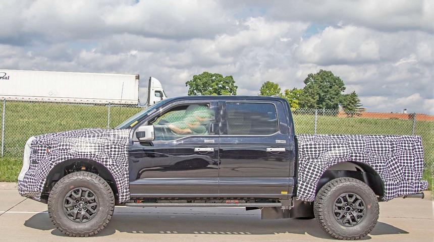 Yeni Ford F-150 Raptor 3 Şubat'ta tanıtılacak