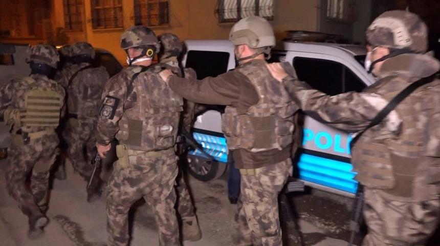 Antalya'da kadına şiddet! KADES butonuna bastı, polis alarma ge&ccedil;ti