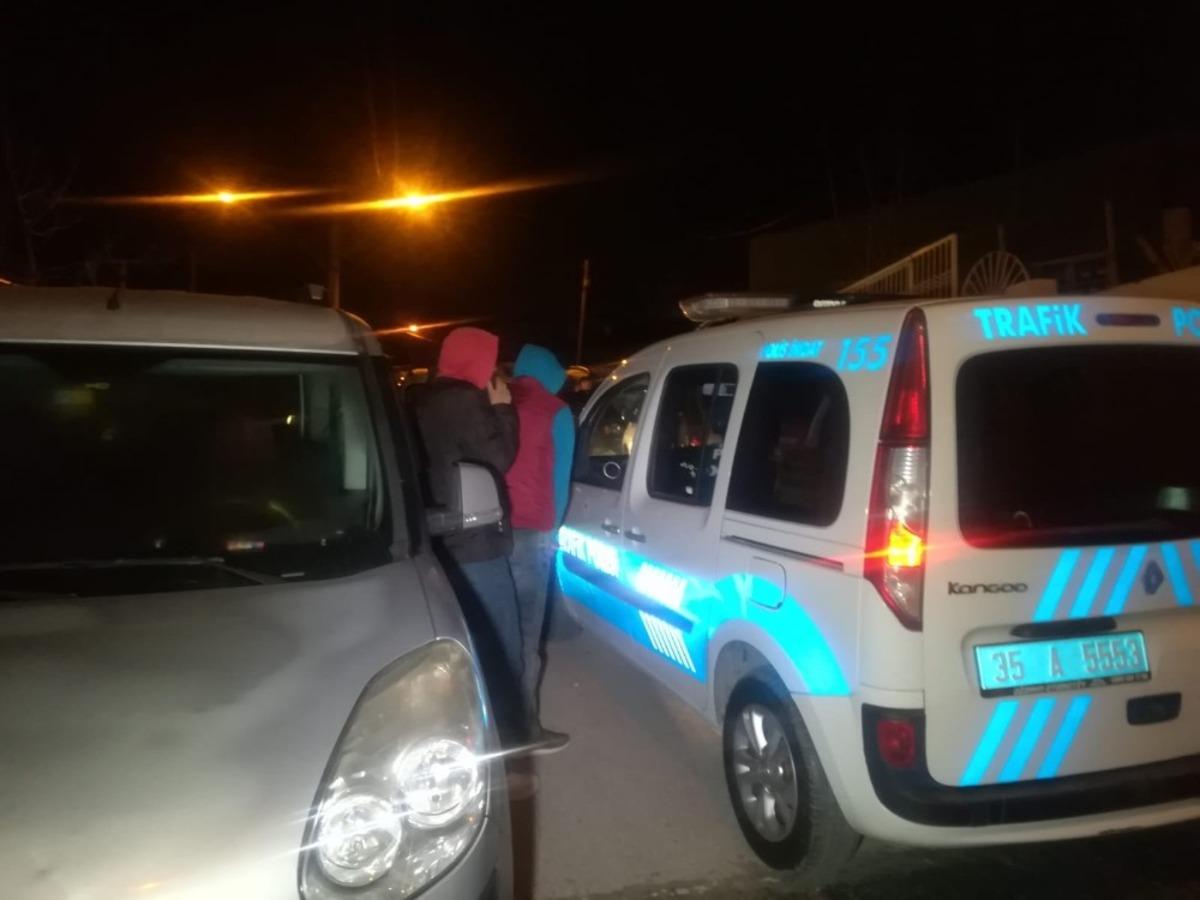 İzmir&rsquo;de &lsquo;dur&rsquo; ihtarına uymayan 3 kişiye 11 bin lira ceza