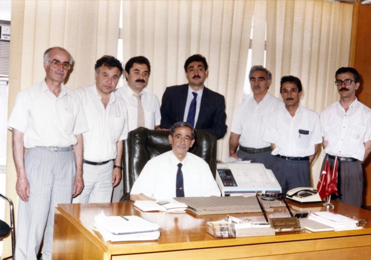 Sani Konukoğlu&rsquo;nun &ouml;l&uuml;m&uuml;n&uuml;n 27. yıld&ouml;n&uuml;m&uuml;