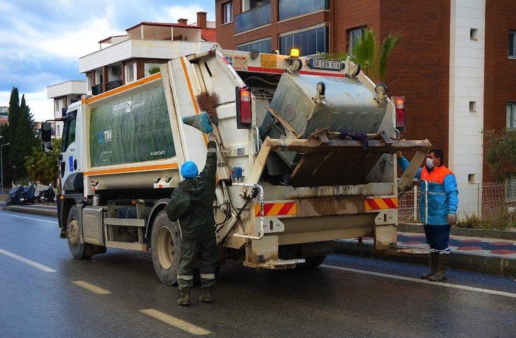 Kuşadası Belediyesi ekipleri, daha temiz bir Kuşadası için 24 saat mesai yapıyor G2