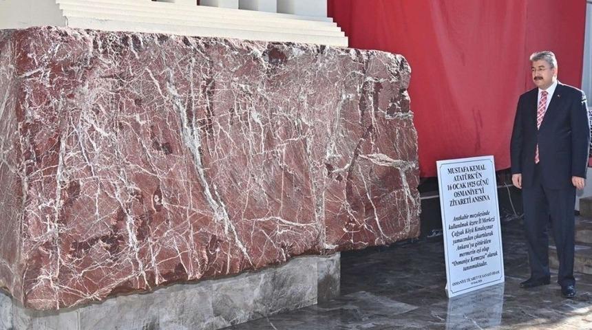 Anıtkabir Mozolesinde bulunan &lsquo;Osmaniye Kırmızısı&rsquo; mermerin &ouml;rneği sergilendi