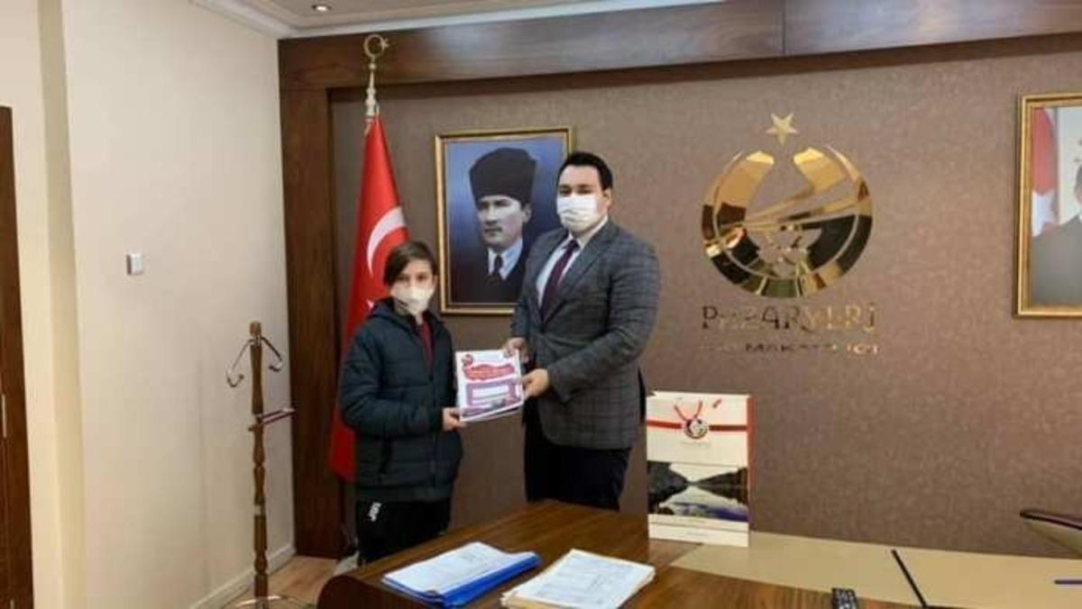 &ldquo;Başarı Sizden Destek Bizden Projesi&rdquo; kapsamında deneme sınavı ve kaynak kitap hediye edildi