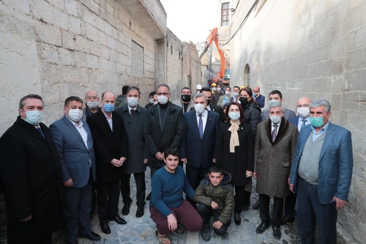 Şanlıurfa&rsquo;da yıkım &ccedil;alışmaları devam ediyor