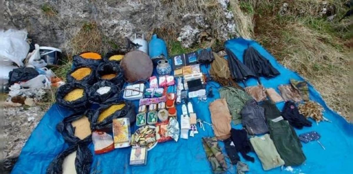 D&ouml;rt sığınak daha imha edildi