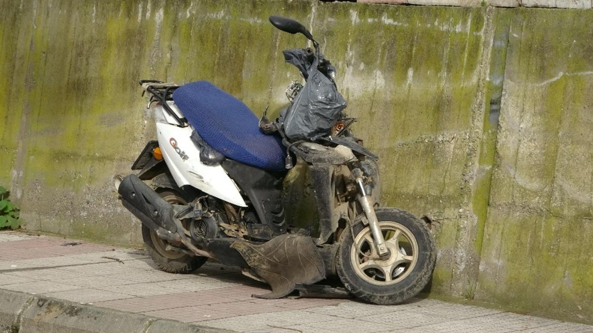 Sinop&rsquo;ta kamyonet ile motosiklet &ccedil;arpıştı: 1 yaralı