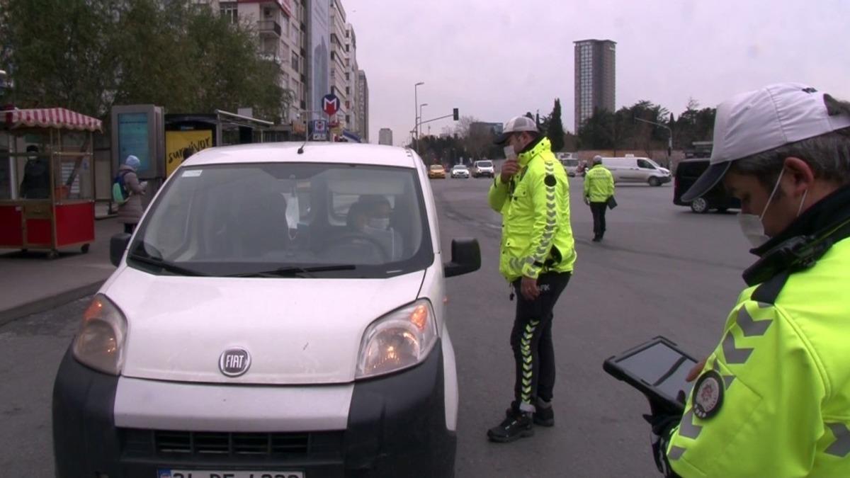 İstanbul&rsquo;da kısıtlama denetimleri s&uuml;r&uuml;yor