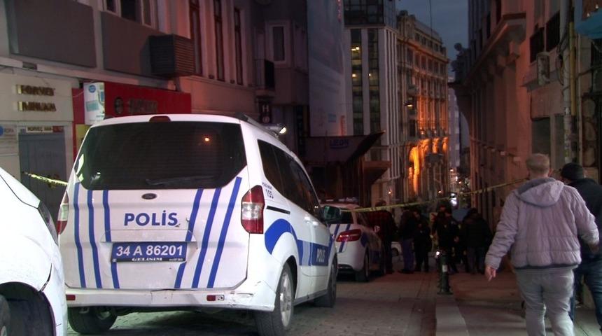 Beyoğlu&rsquo;nda bir otelde intihar girişimi
