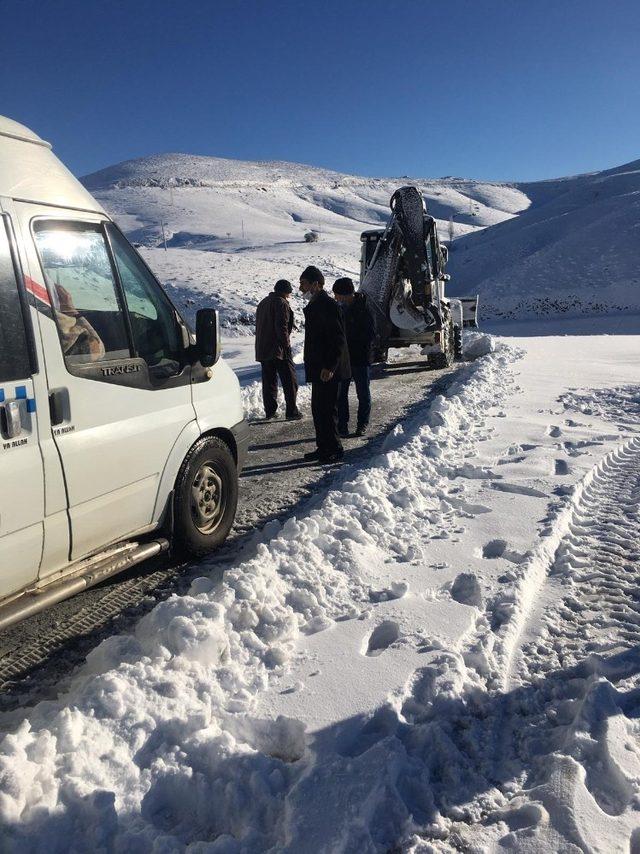 Malatya’da yoğun kar mesaisi