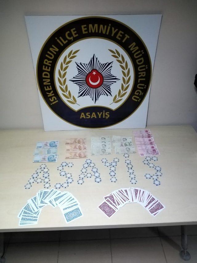 Hatay’da kumar oynarken yakalananlara 30 bin 963 lira para ceza