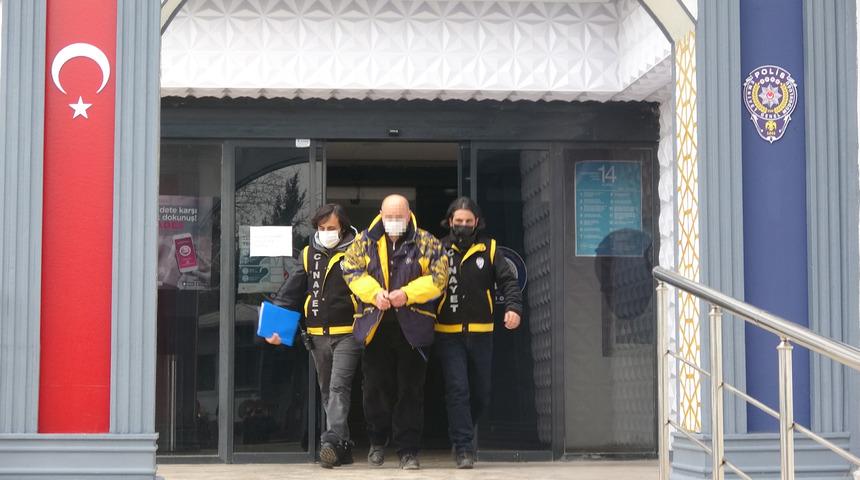 İki kişiyi vahşice &ouml;ld&uuml;rd&uuml;! Kendisini b&ouml;yle savundu: Onların beni &ouml;ld&uuml;rmesinden korktum