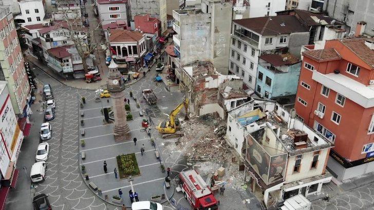 Saathane Meydanı’nda yıkım devam ediyor G1