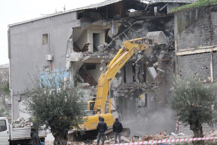 Saathane Meydanı’nda yıkım devam ediyor G5