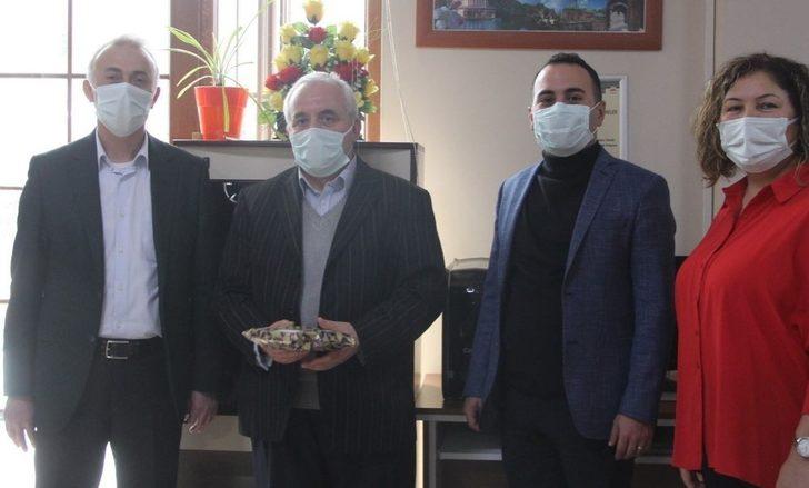 Taşova’da kitap kurtları ödüllendirildi G3