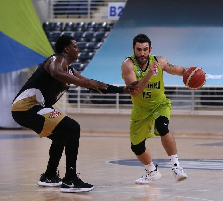 4 oyuncusu Covid olan Merkezefendi Basket evinde yıkıldı G1