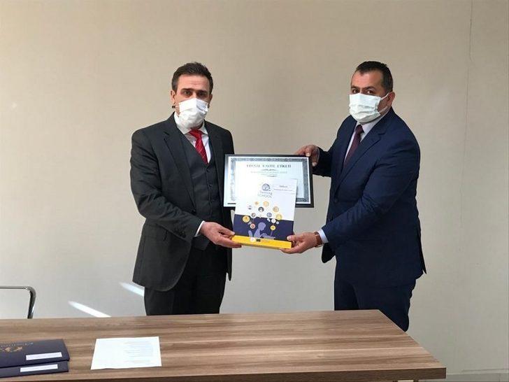 Burhaniye’de kalite ödül töreni G2