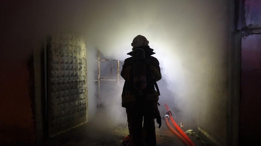 Bursa'da plastik fabrikasında korkutan yangın