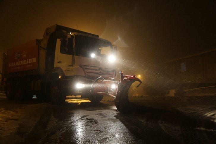 Maltepe’de 250 kişilik ekiple kar seferberliği G5