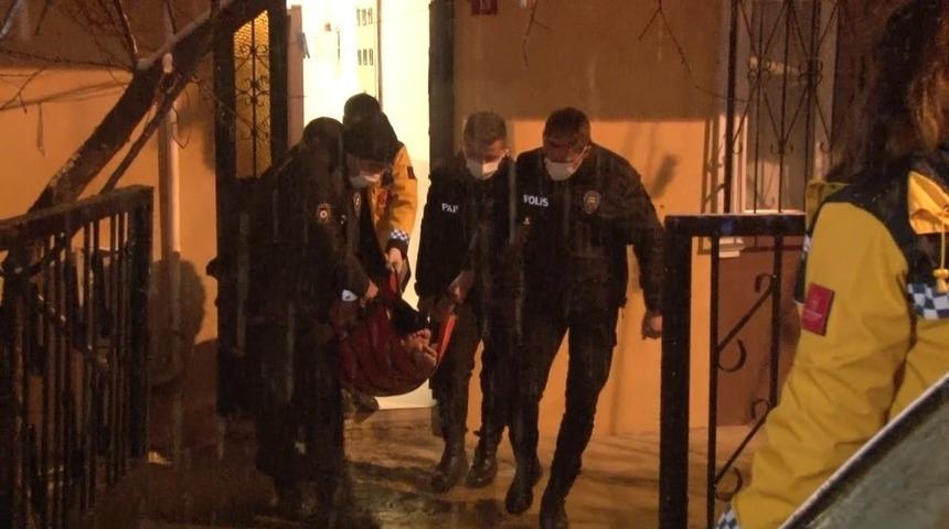 Tartıştığı eşini bı&ccedil;aklayıp &rsquo;Yaşıyor mu?&rsquo; diye ağladı