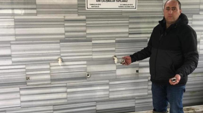 Muhtar isyan etti: Mezarlığın musluklarını çalacak kadar mı düştünüz?