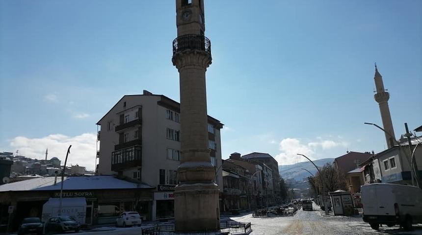 Sokağa çıkma kısıtlamasında cadde ve sokaklar boş kaldı