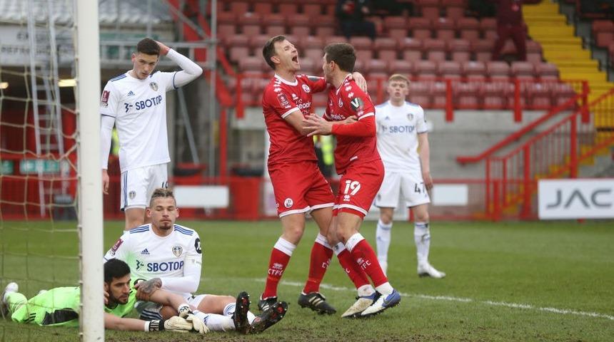 Crawley Town: İngiltere'de Leeds United'ı eleyen, sahibi ve y&ouml;netimi T&uuml;rk 4. Lig takımı