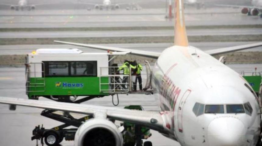 Samsun-İstanbul u&ccedil;ağında hareketli dakikalar! İstanbul Havalimanı'na acil iniş yaptı