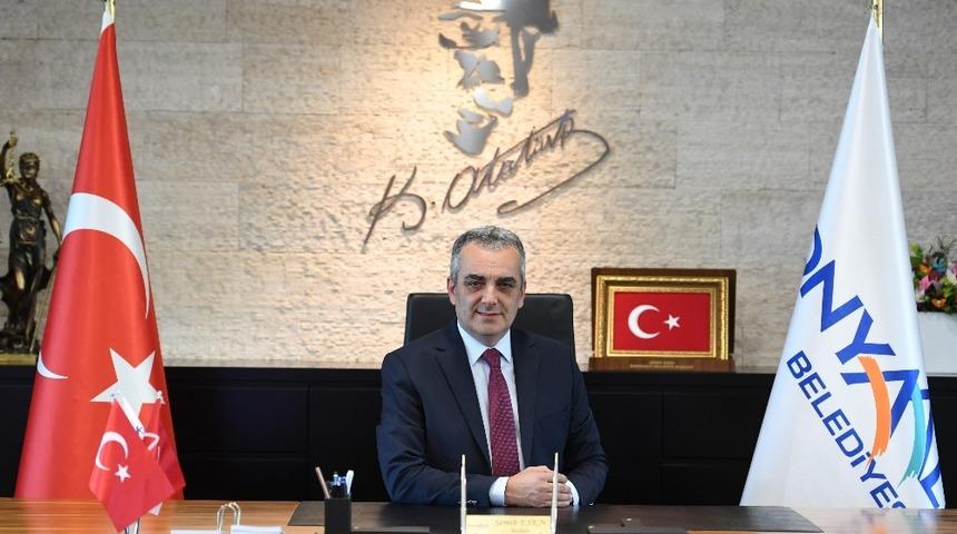 Bin 947 esnaf  &lsquo;Konyaaltı esnafım&rsquo; &ccedil;atısı altında buluştu